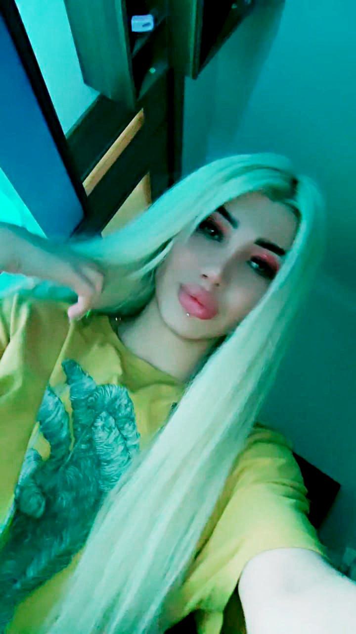 Elsa 22 Female,5'3 or under(160cm),Bisexual,Tall,G cup